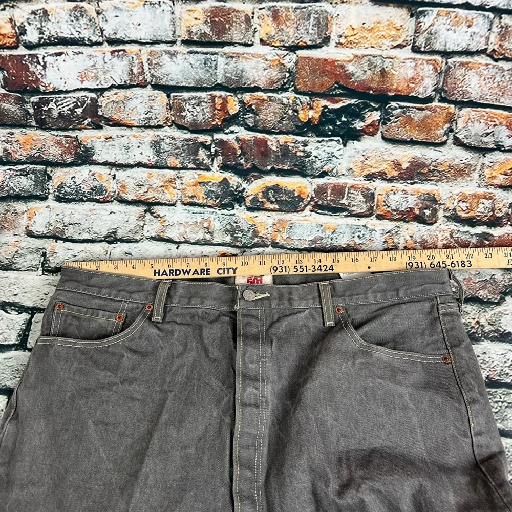 Men’s Gray Levi’s 501 Button Fly Straight 42x30‎